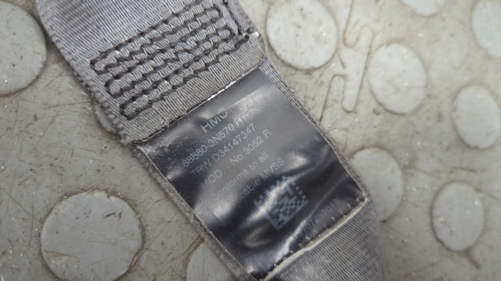 Ремень безопасности