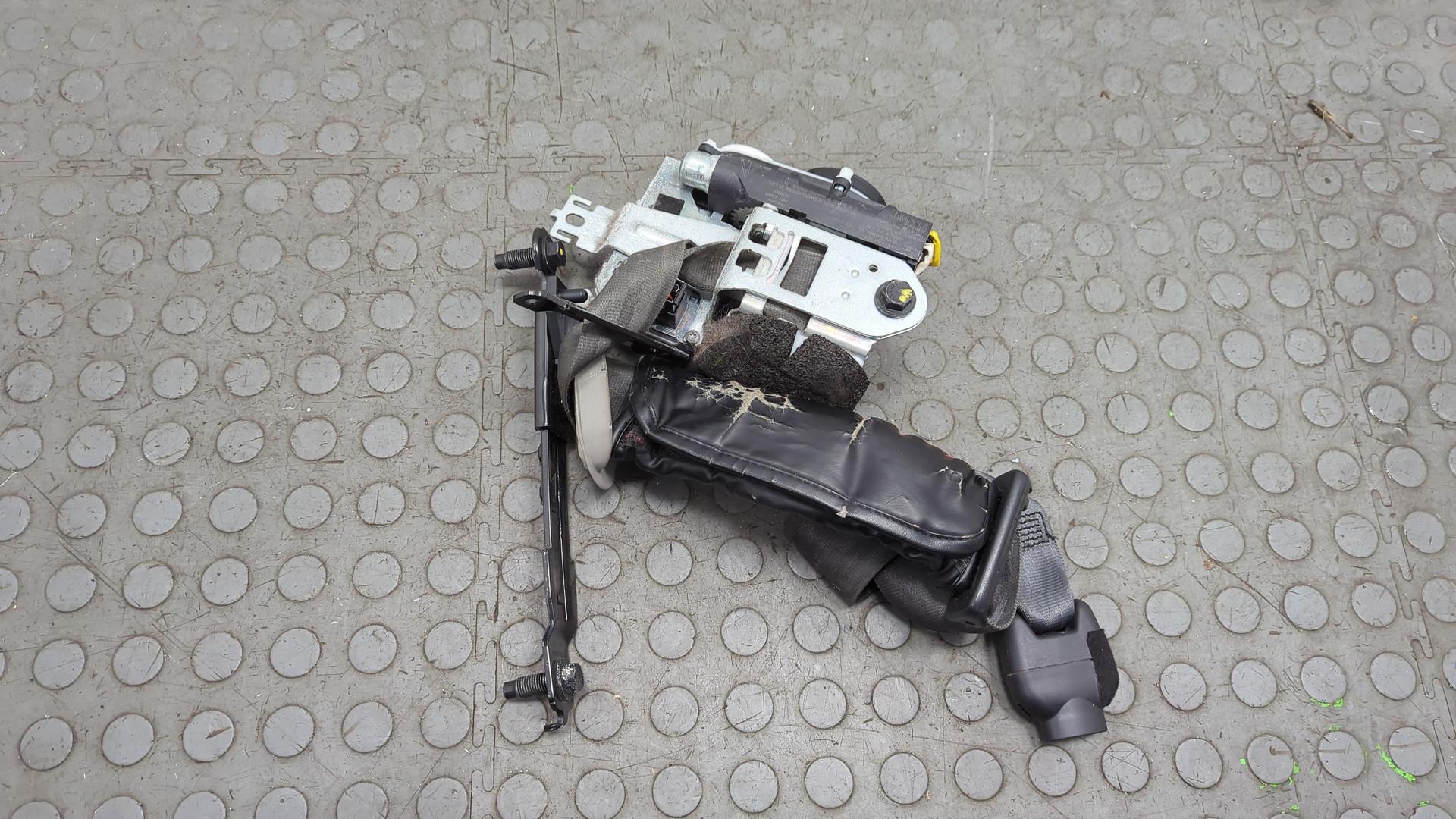 Ремень безопасности