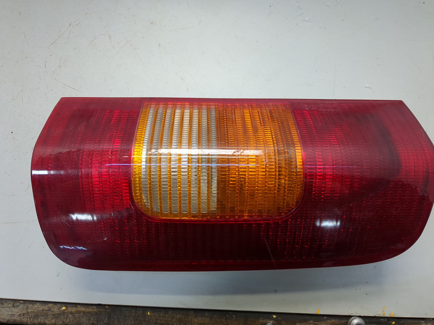 Фонарь задний правый