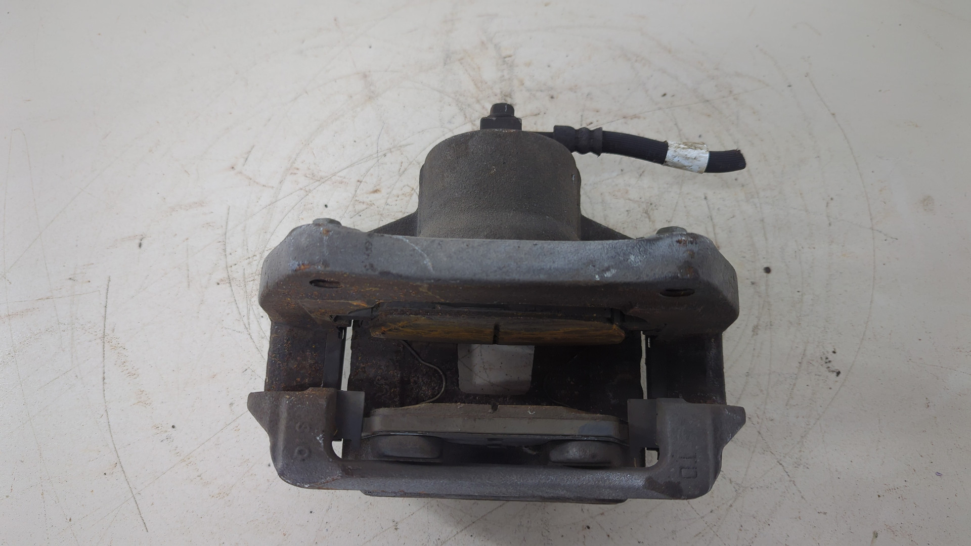 Суппорт передний правый