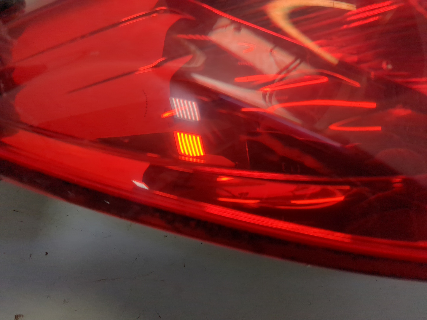 Фонарь задний левый