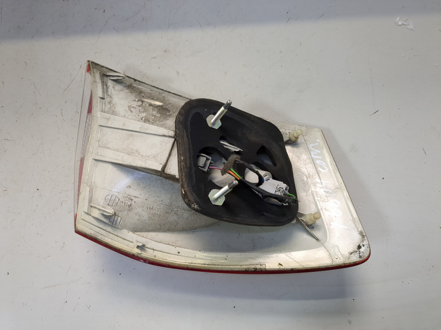 Фонарь задний правый