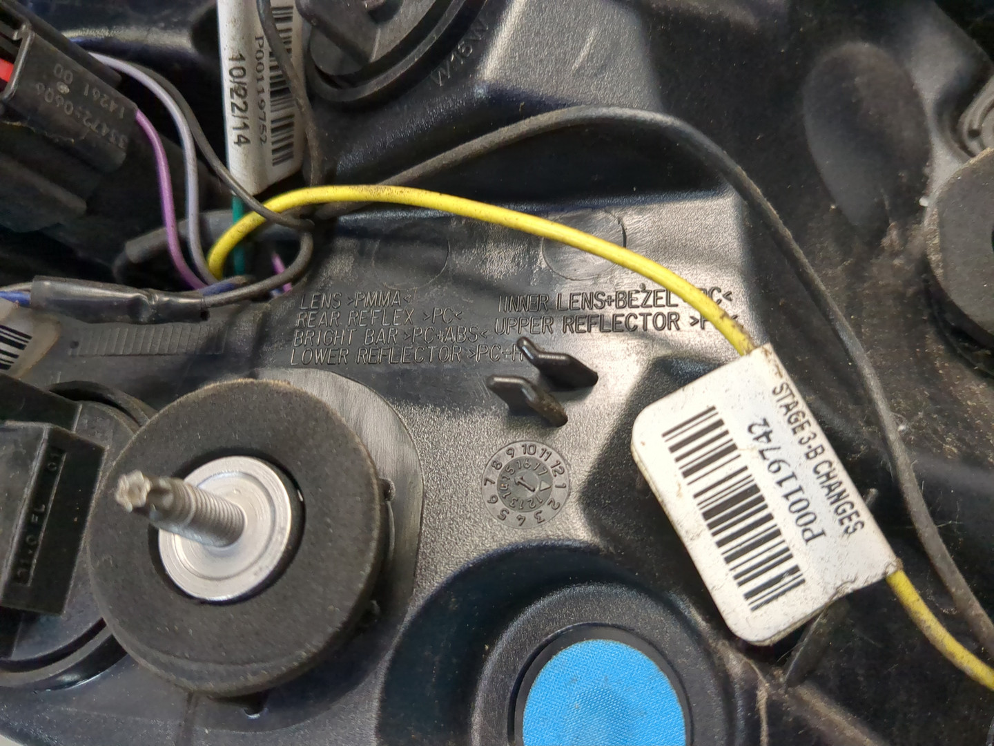 Фонарь задний правый