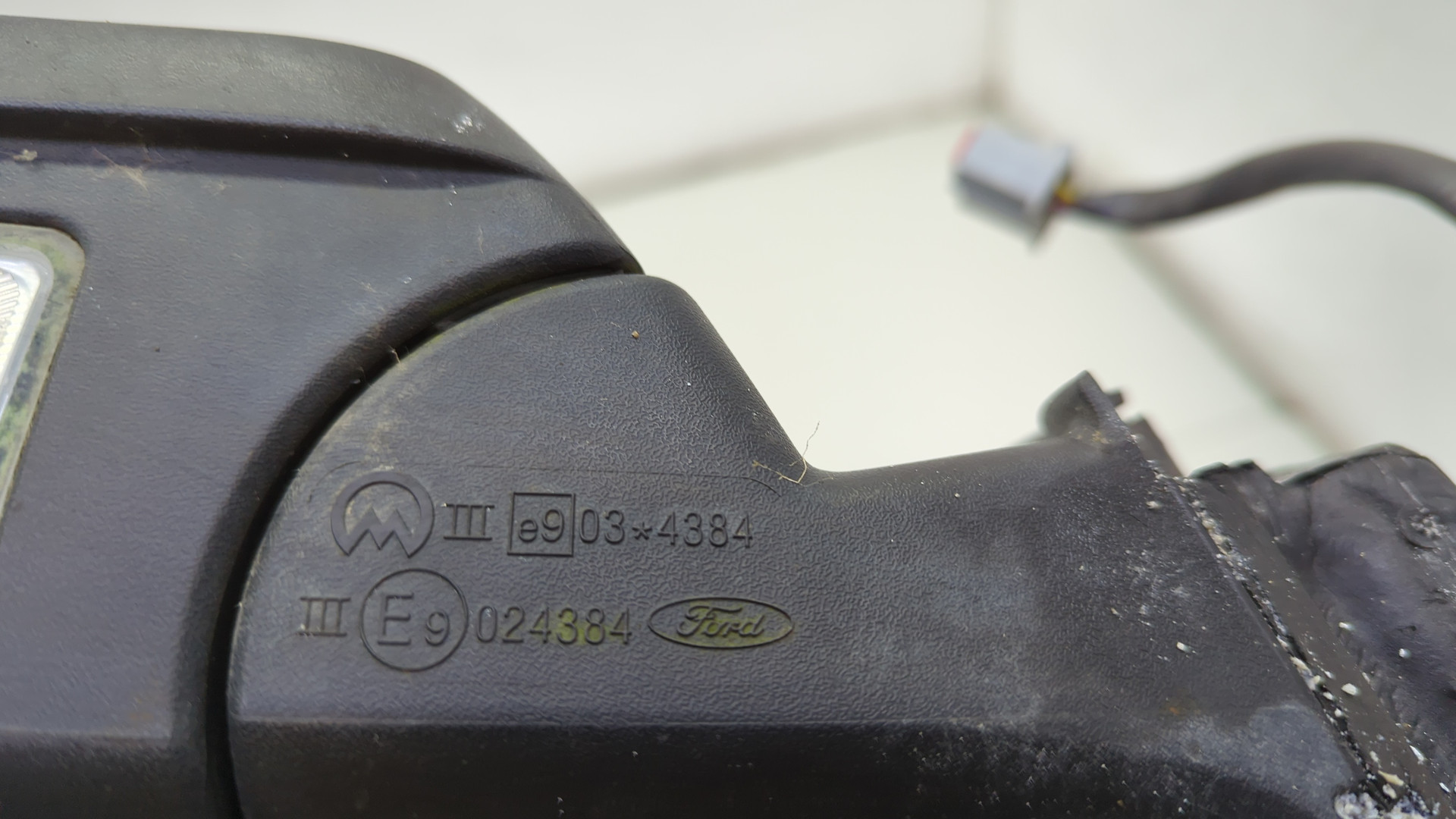 Зеркало левое электрическое