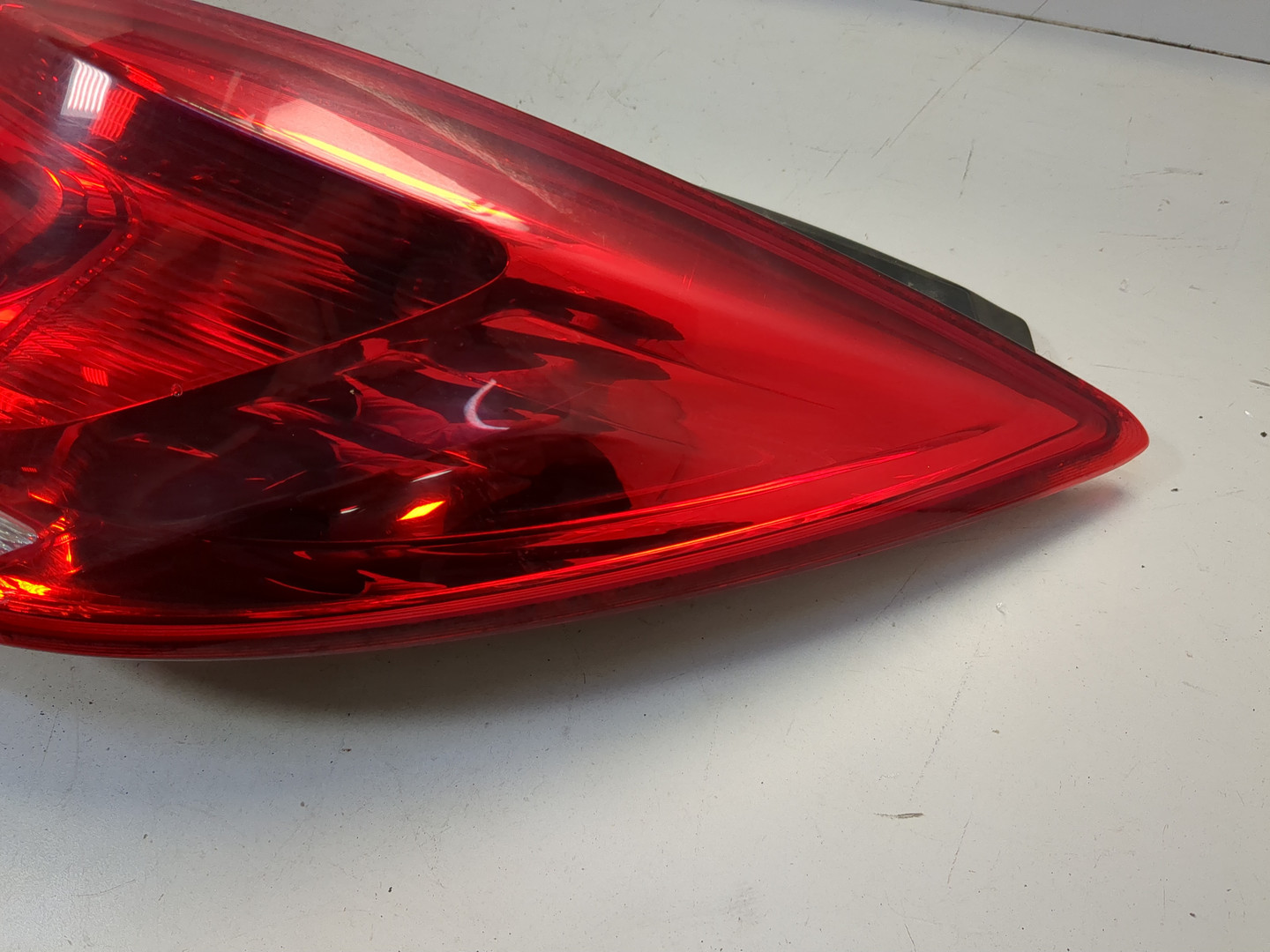 Фонарь задний правый