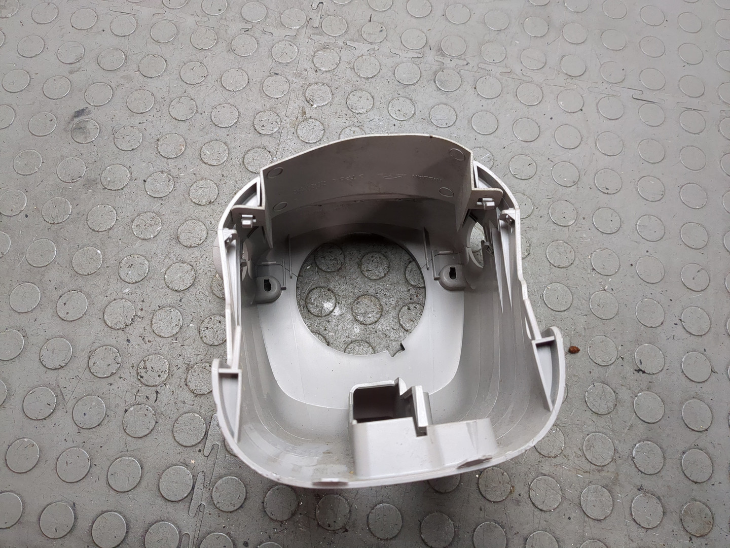 Кожух рулевой колонки