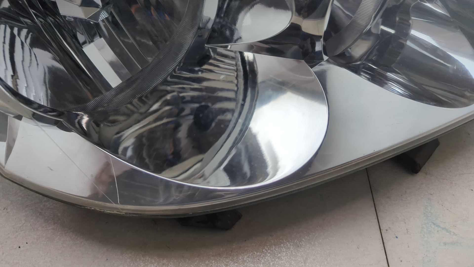 Фара правая