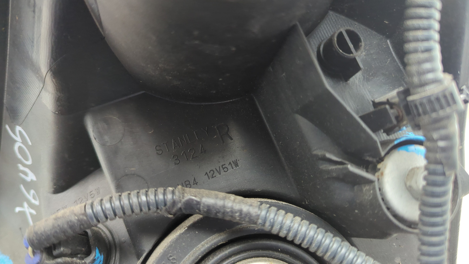 Фара правая