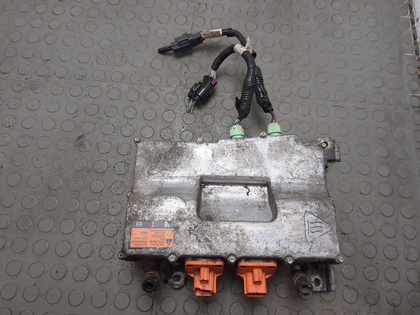 Преобразователь напряжения (адаптер)