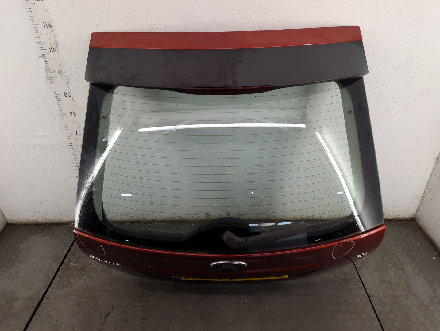 Дверь багажника