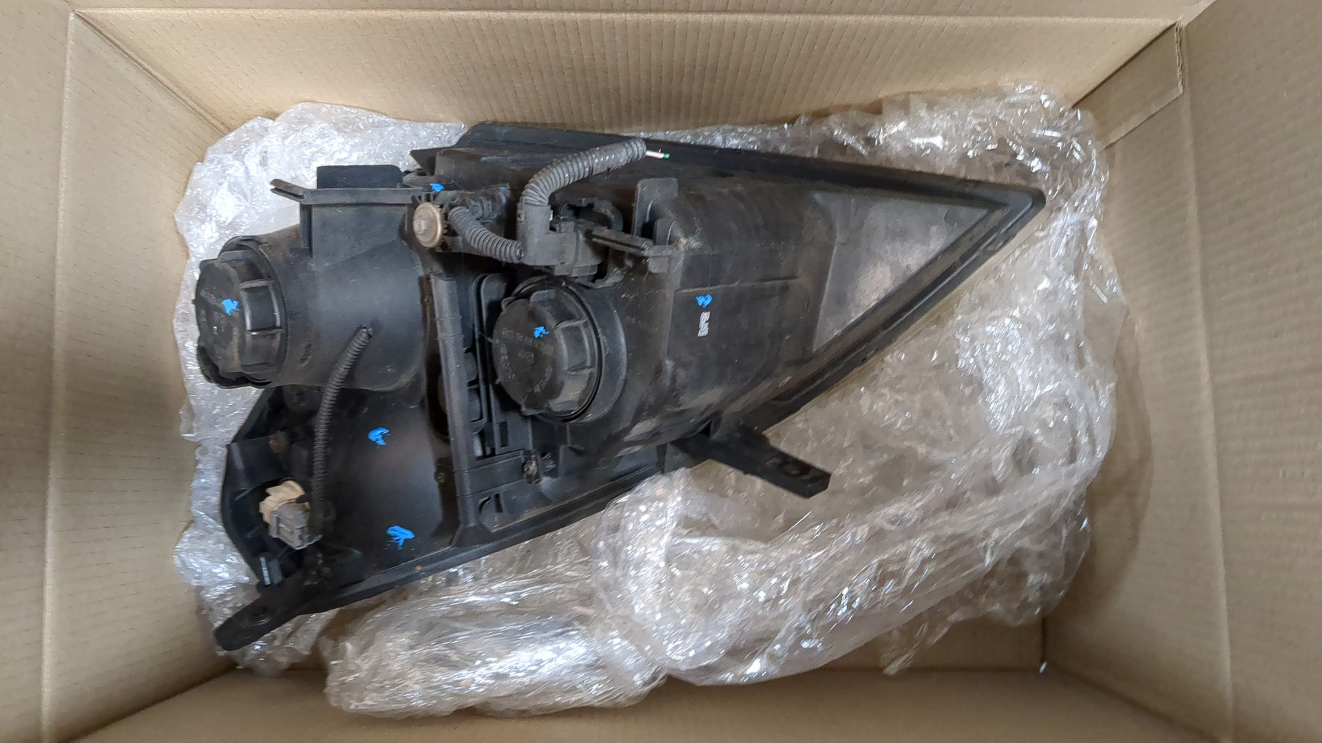 Фара правая