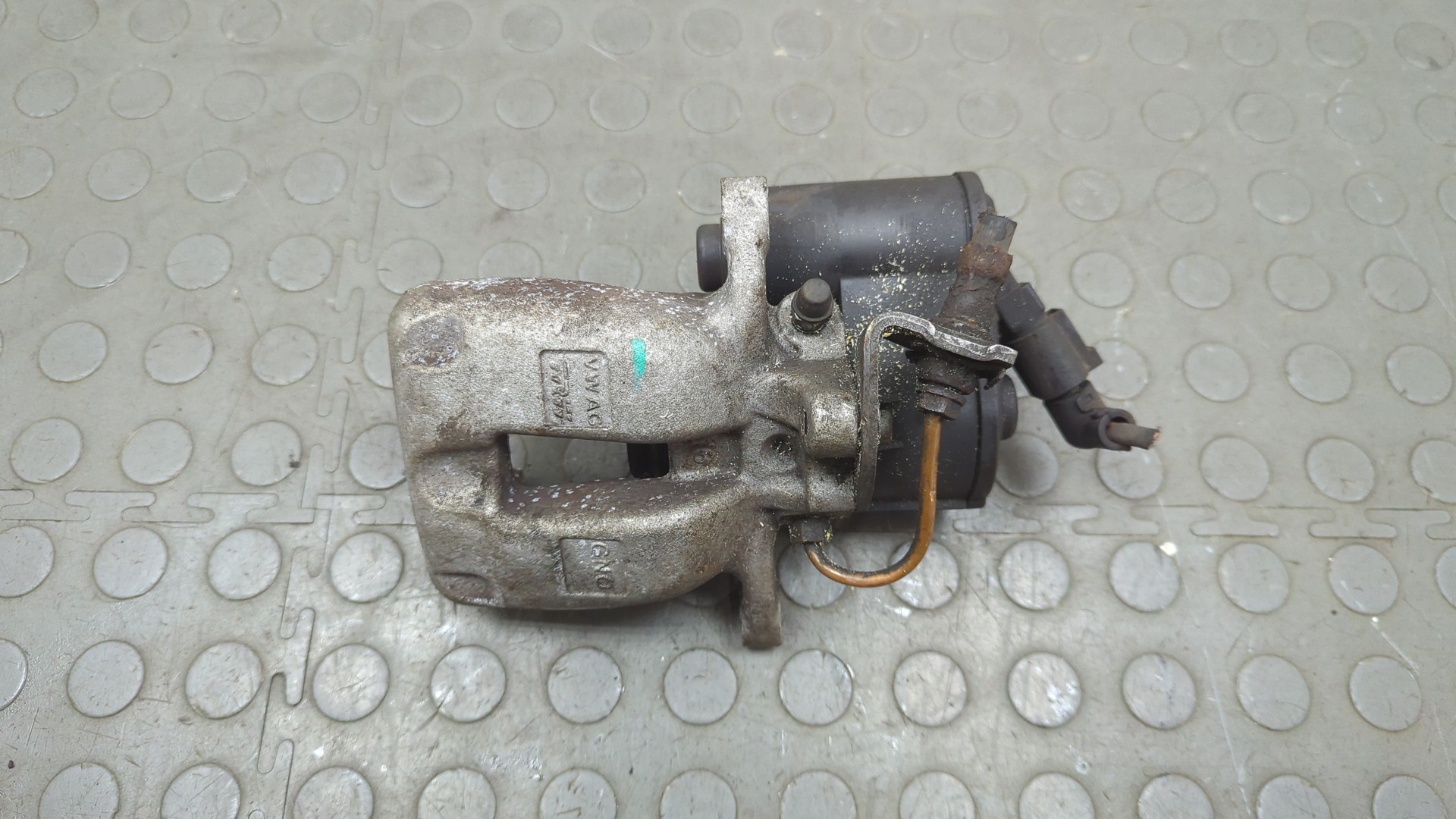 Суппорт задний левый