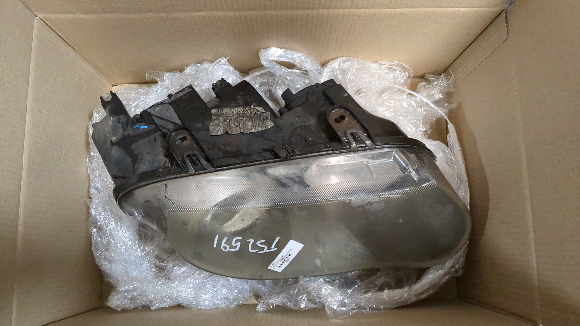 Фара правая