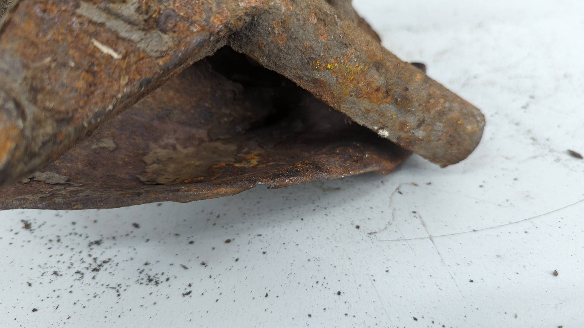 Кулак поворотный задний правый