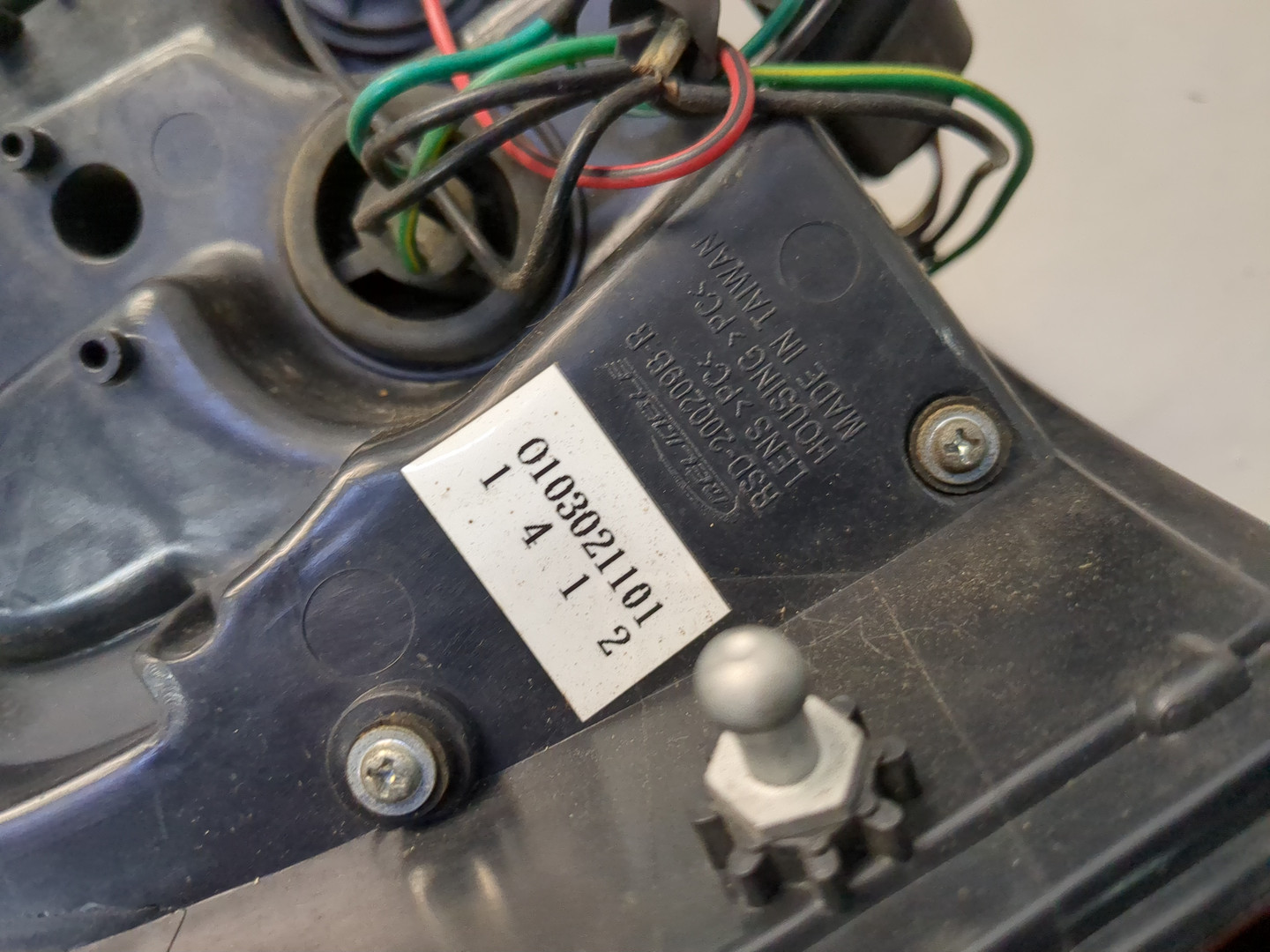 Фонарь задний правый