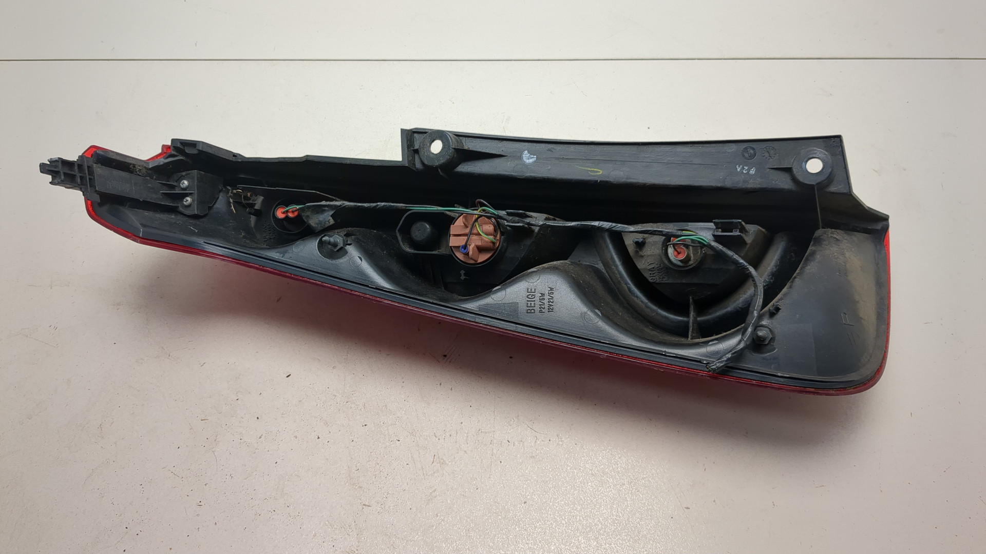 Фонарь задний правый