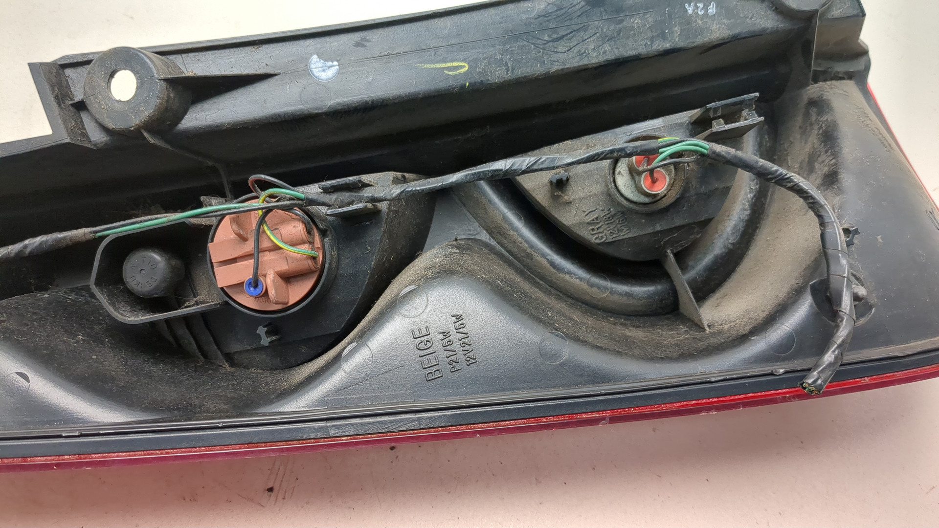 Фонарь задний правый