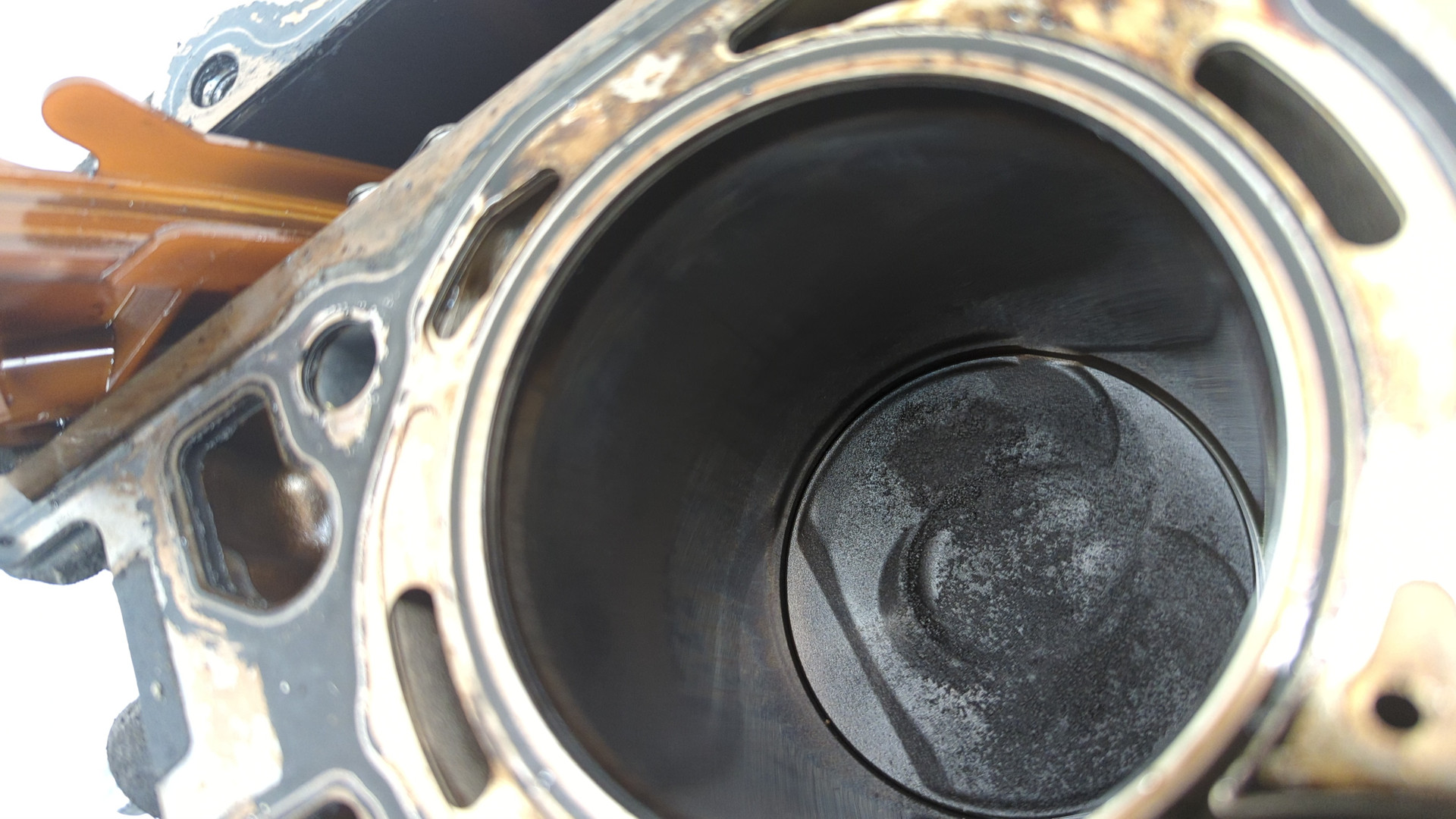 Блок двигателя