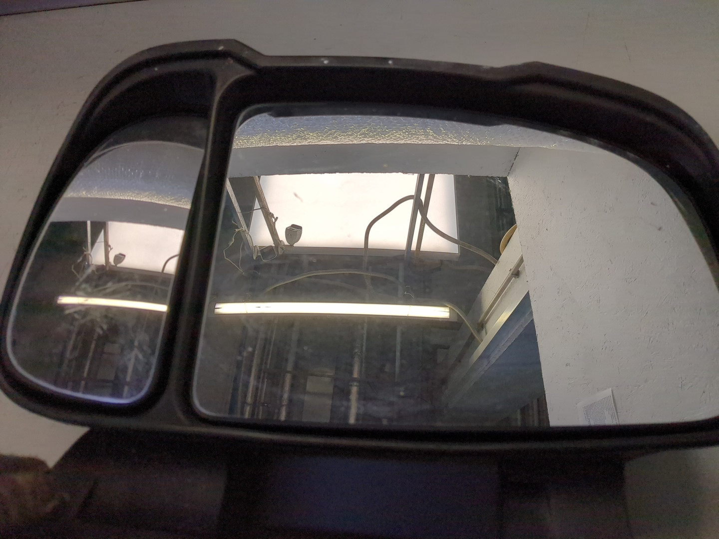 Зеркало правое электрическое