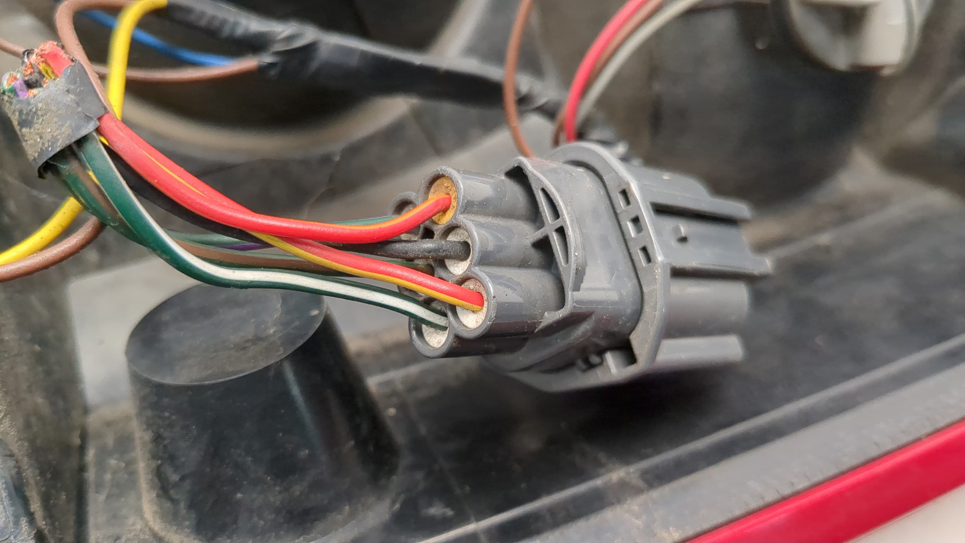 Фонарь задний правый