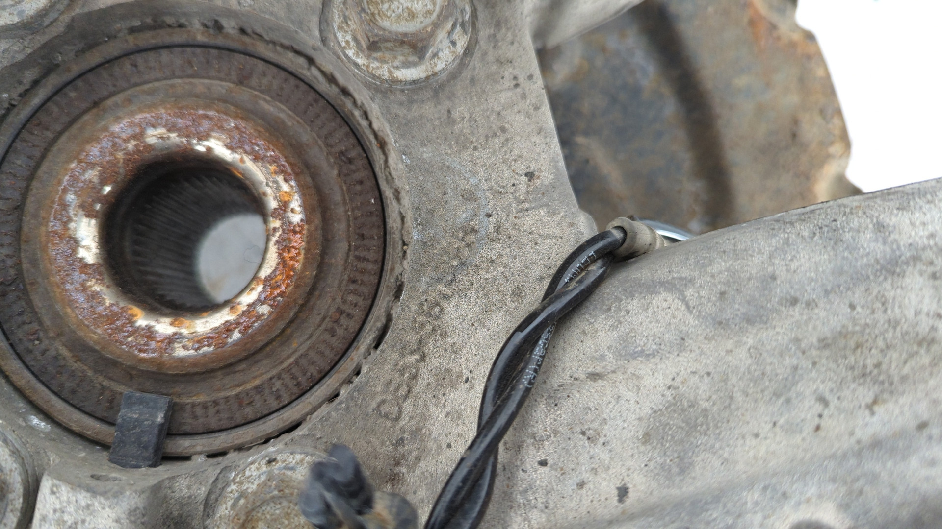 Кулак поворотный задний правый