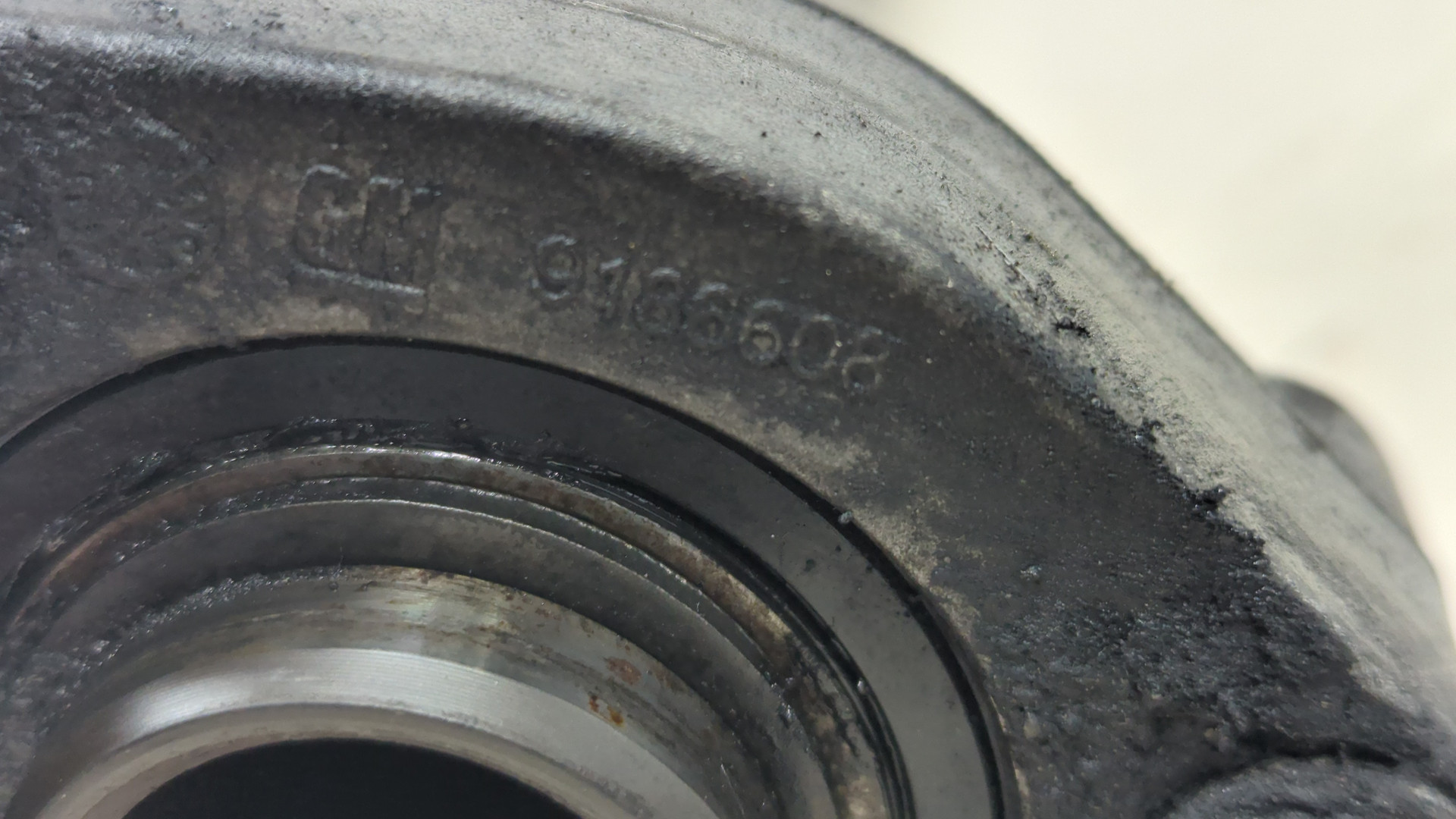 Полуось передняя правая