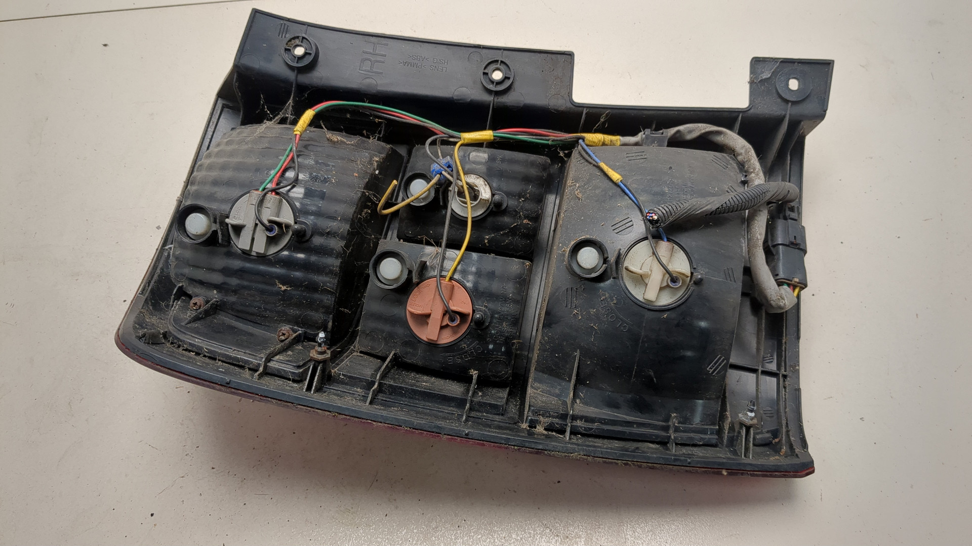 Фонарь задний правый