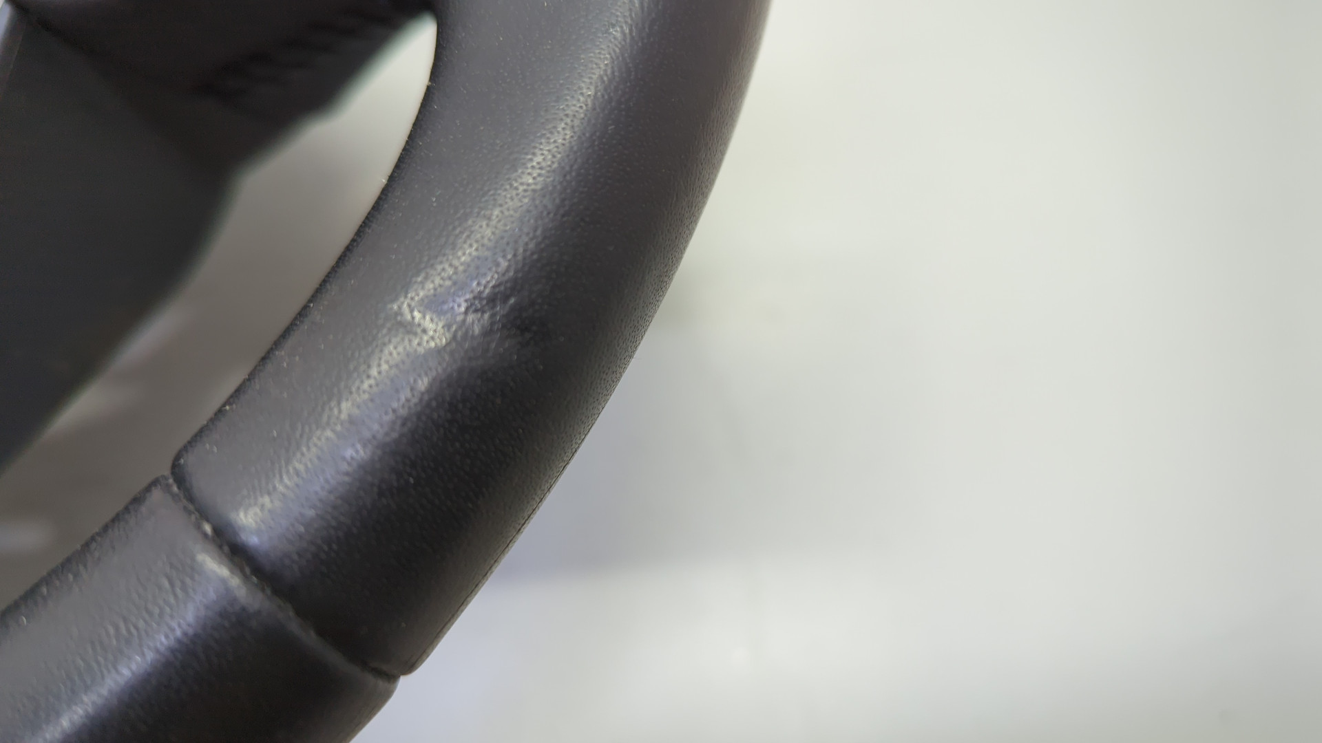 Рулевое колесо (руль)