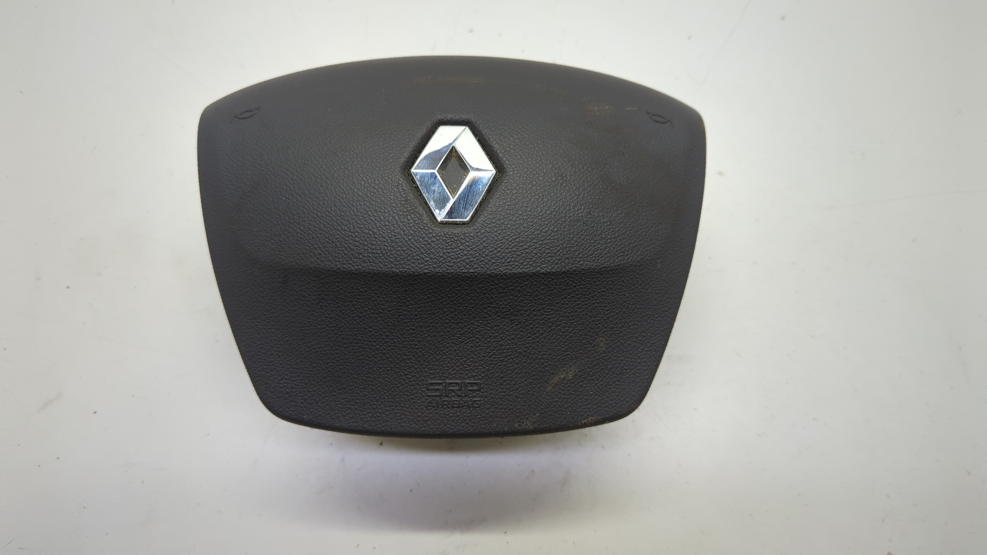 Подушка безопасности в рулевое колесо