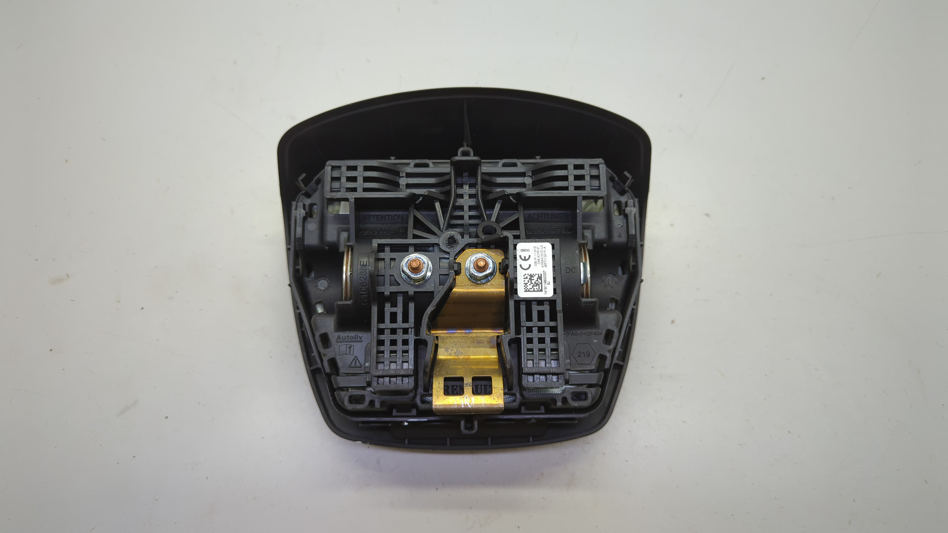 Подушка безопасности в рулевое колесо