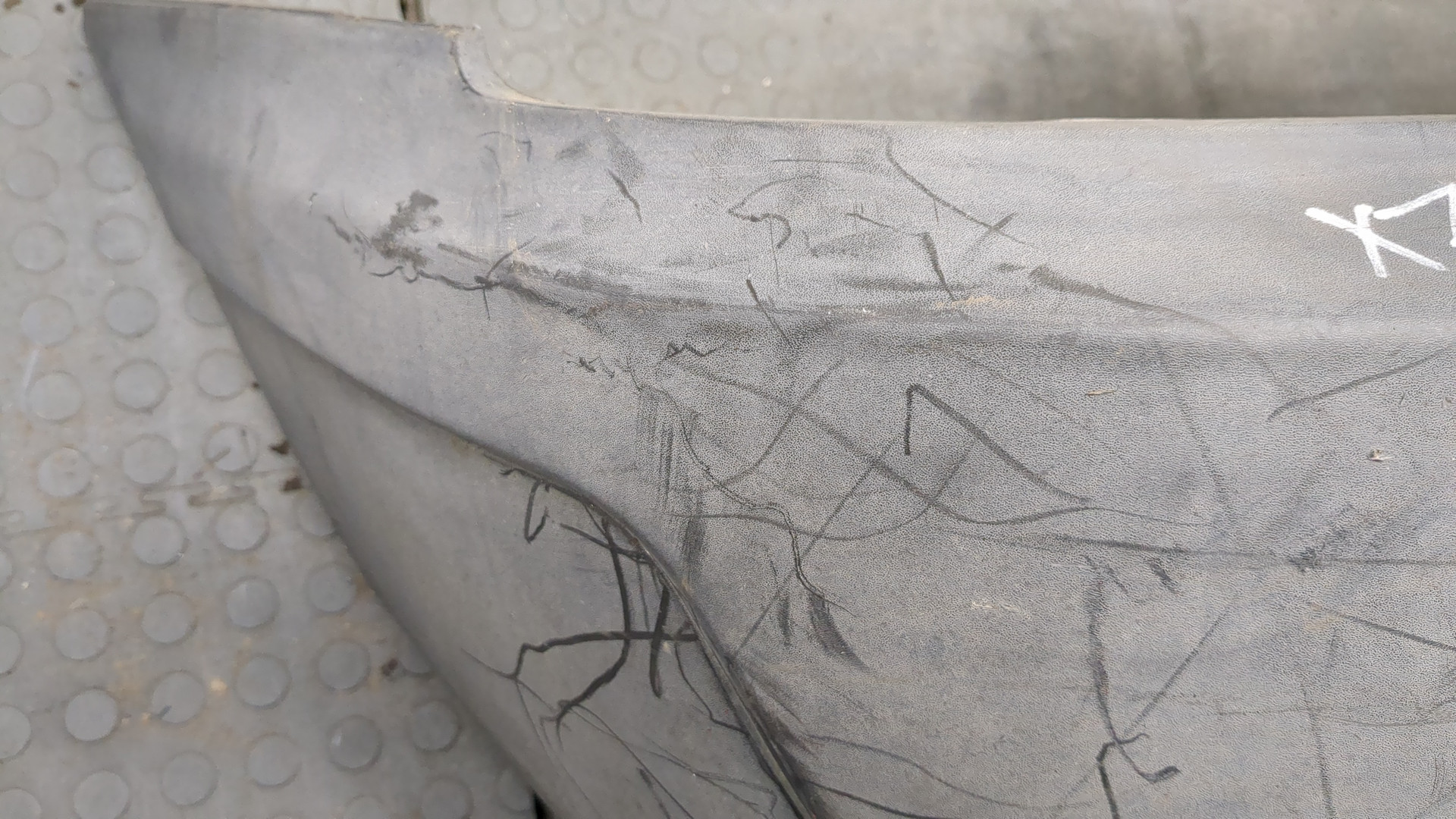 Бампер передний