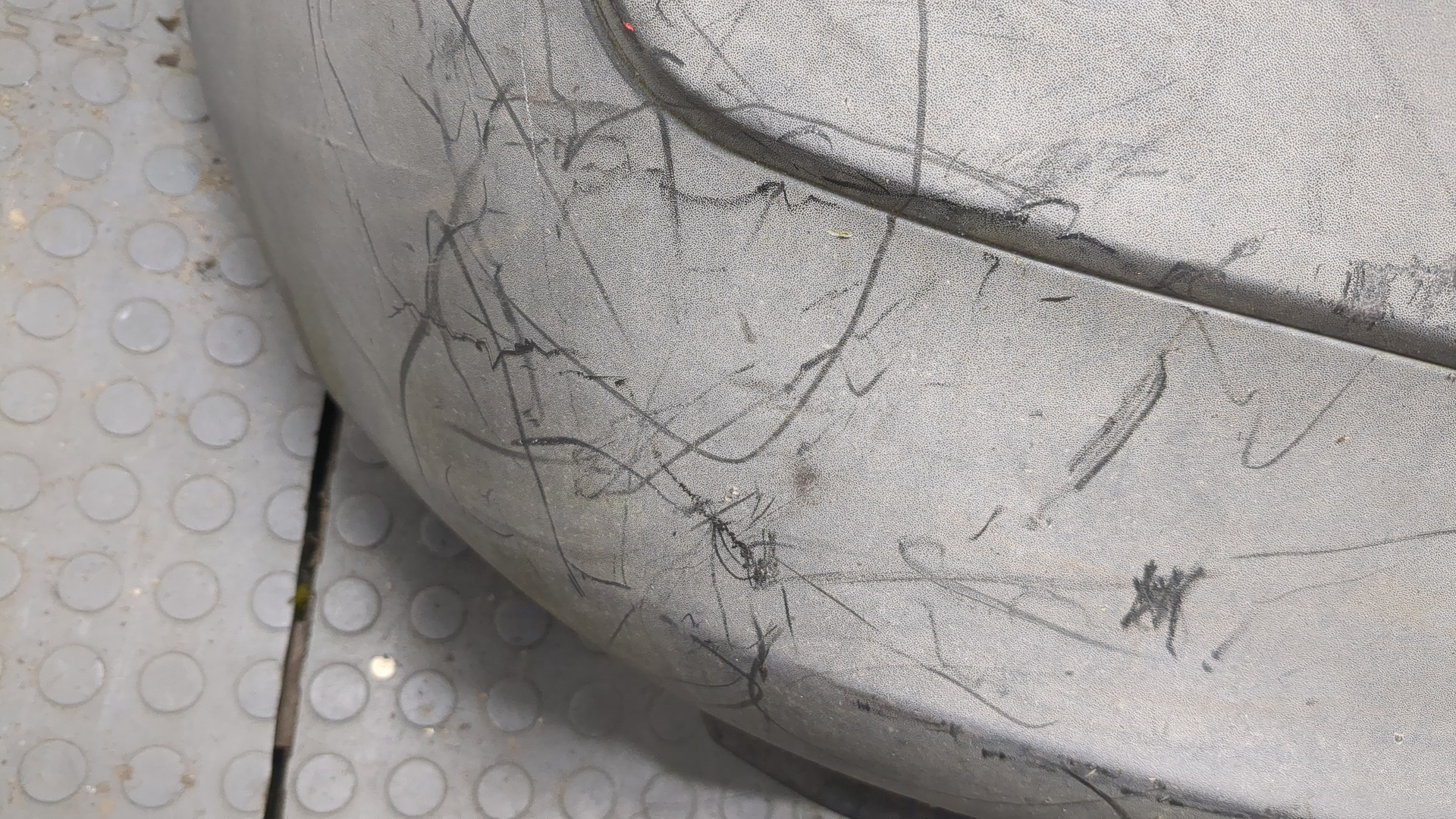 Бампер передний