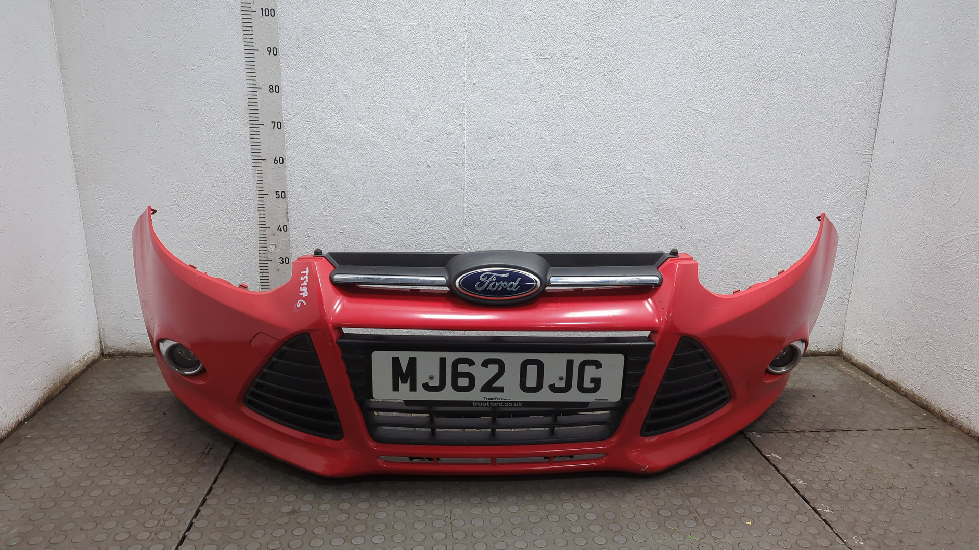 Бампер передний