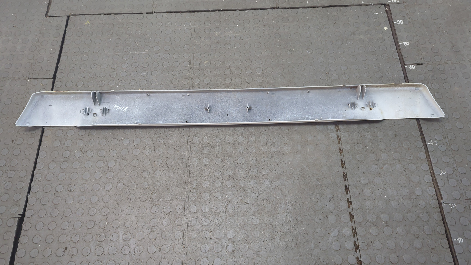 Накладка (кузов наружные)