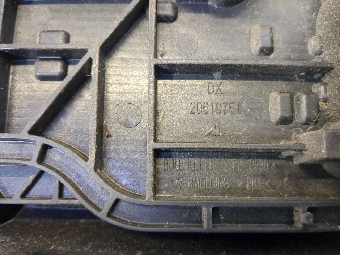 Фонарь задний правый