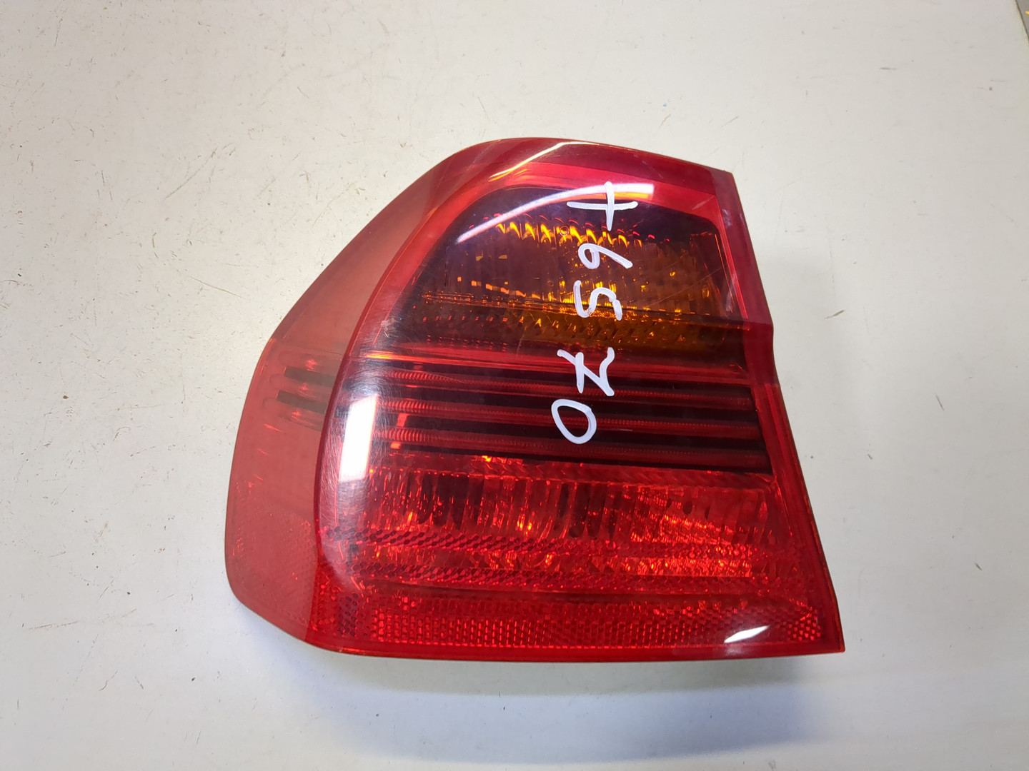 Фонарь задний левый