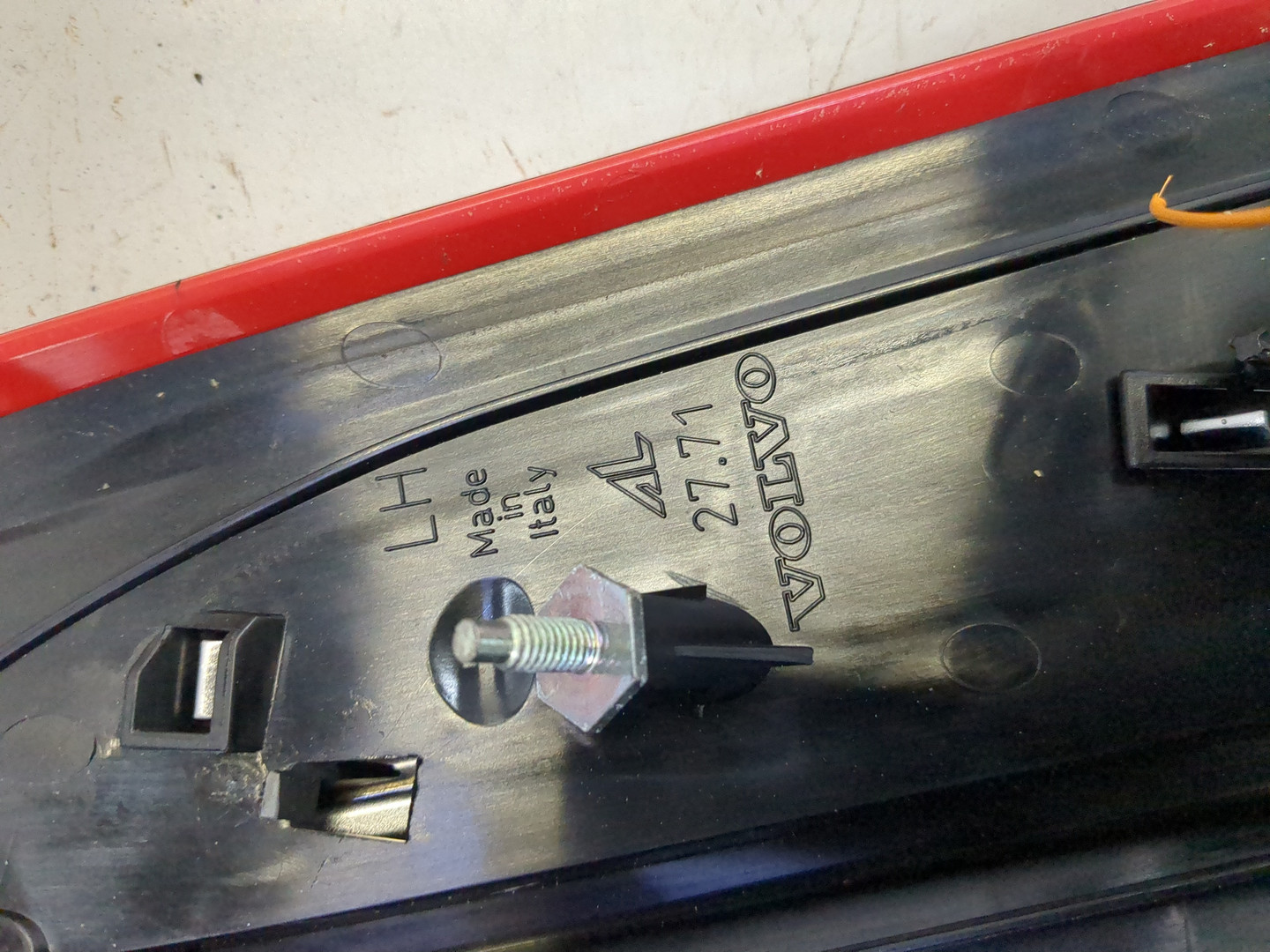 Фонарь задний левый