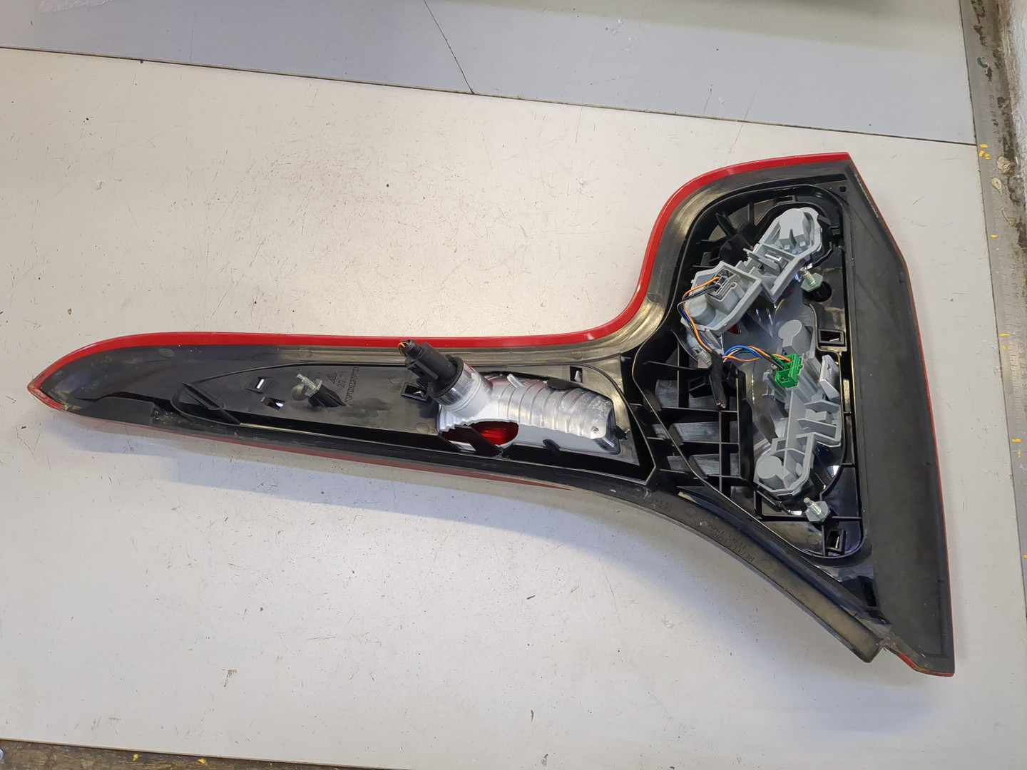 Фонарь задний левый