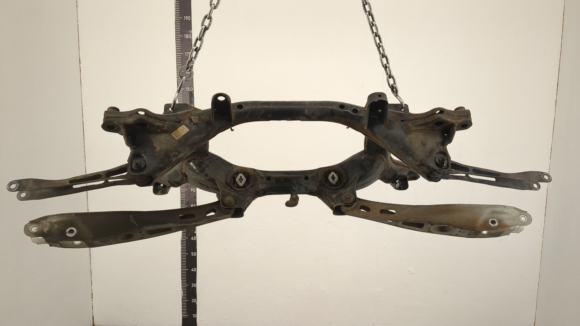 Балка задняя