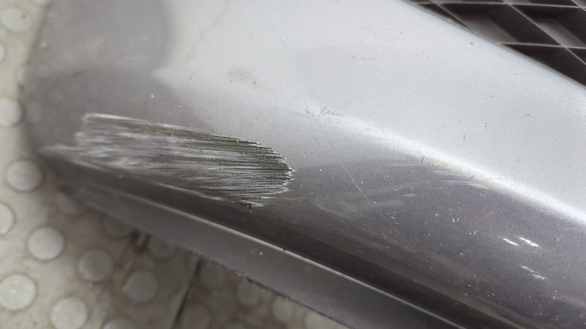 Бампер передний