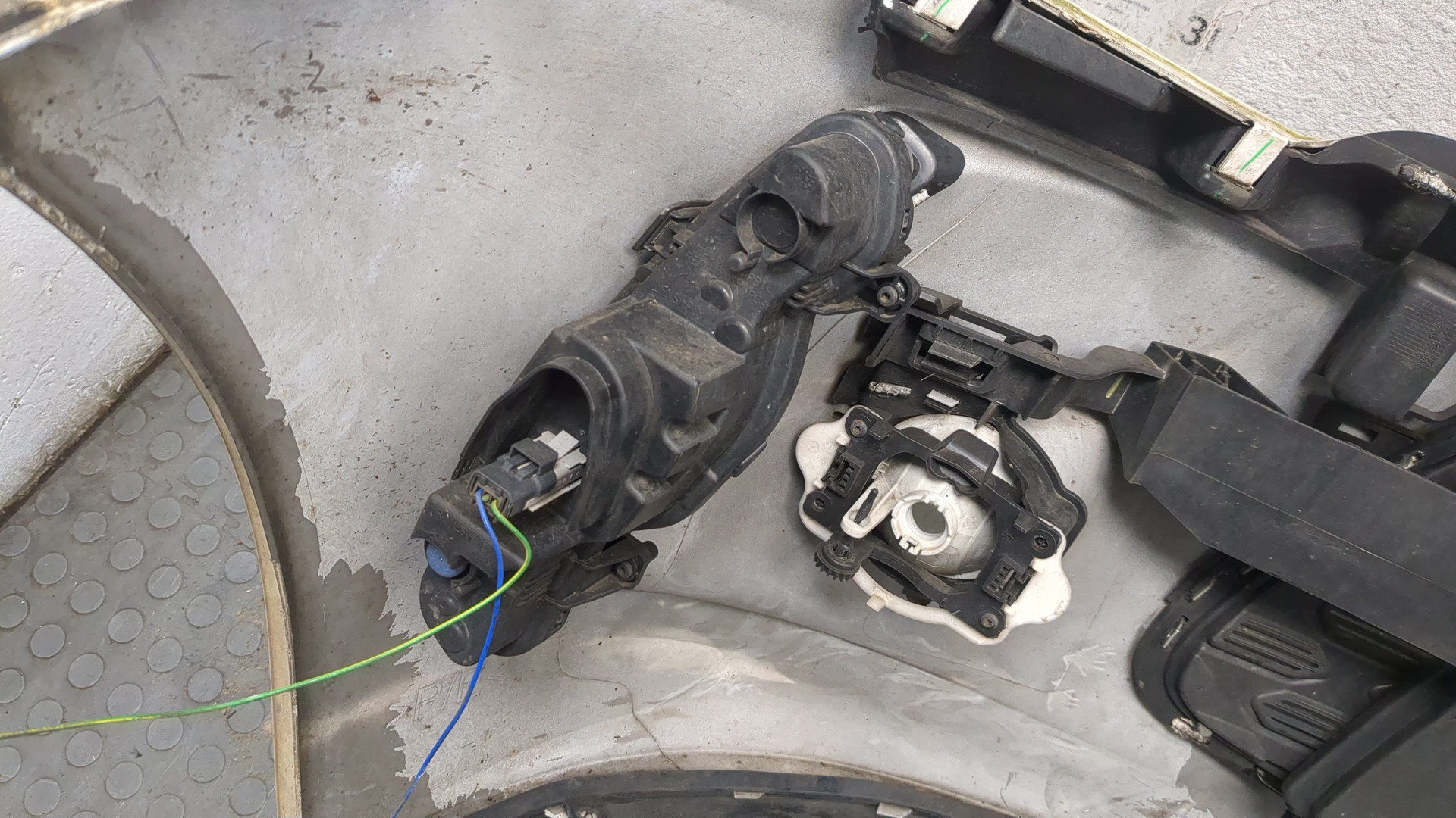 Бампер передний