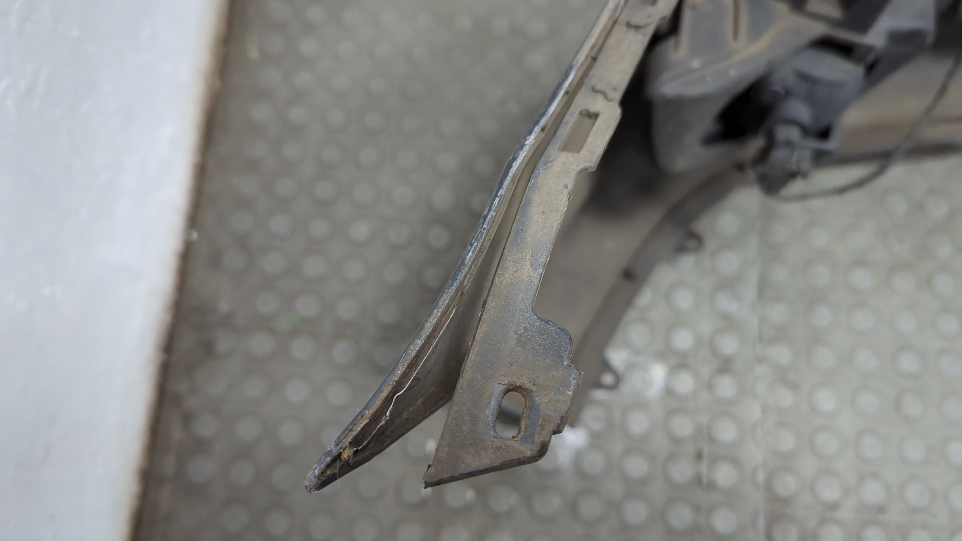 Бампер передний