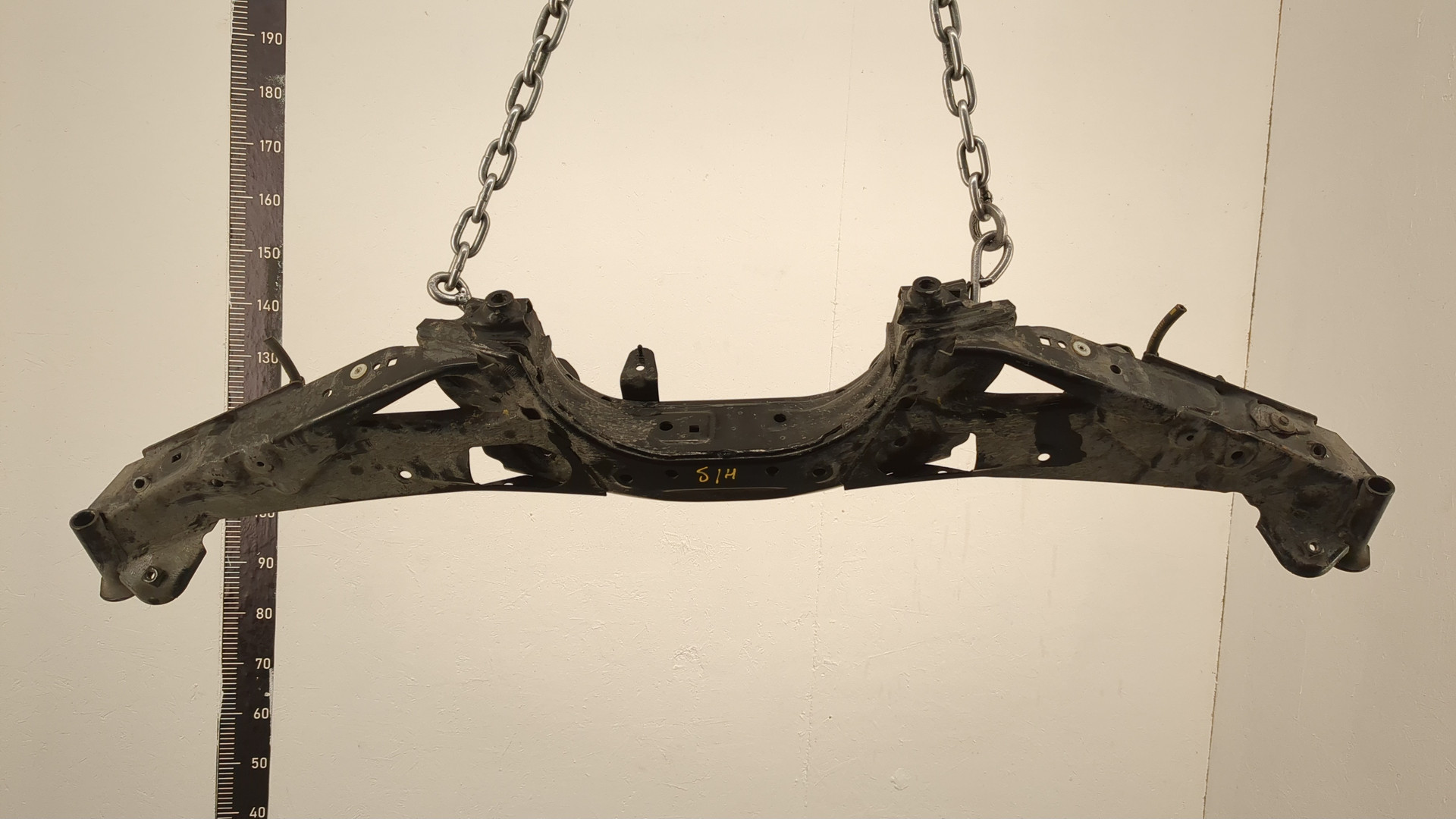 Балка задняя