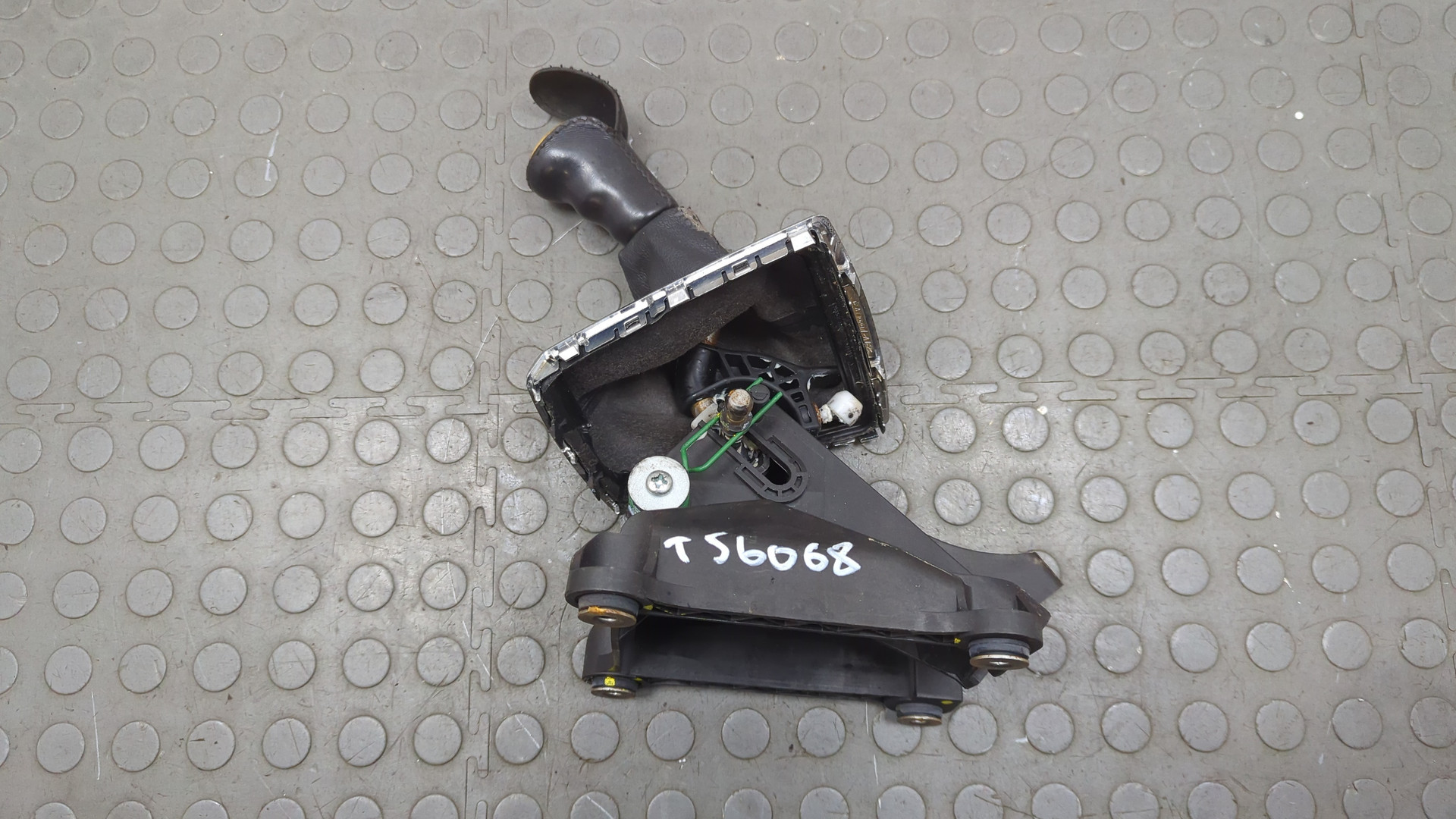 Кулиса МКПП / АКПП