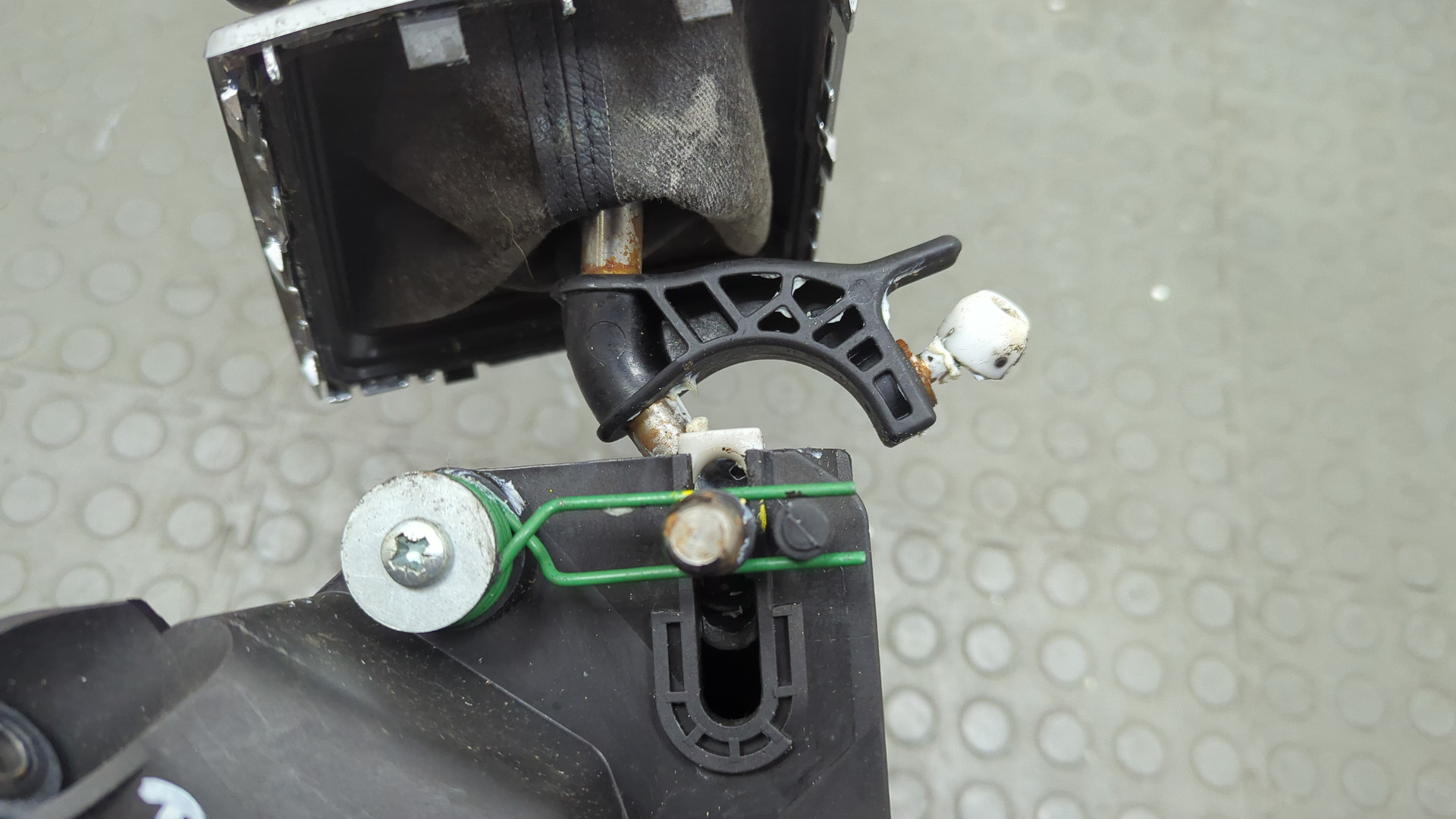 Кулиса МКПП / АКПП