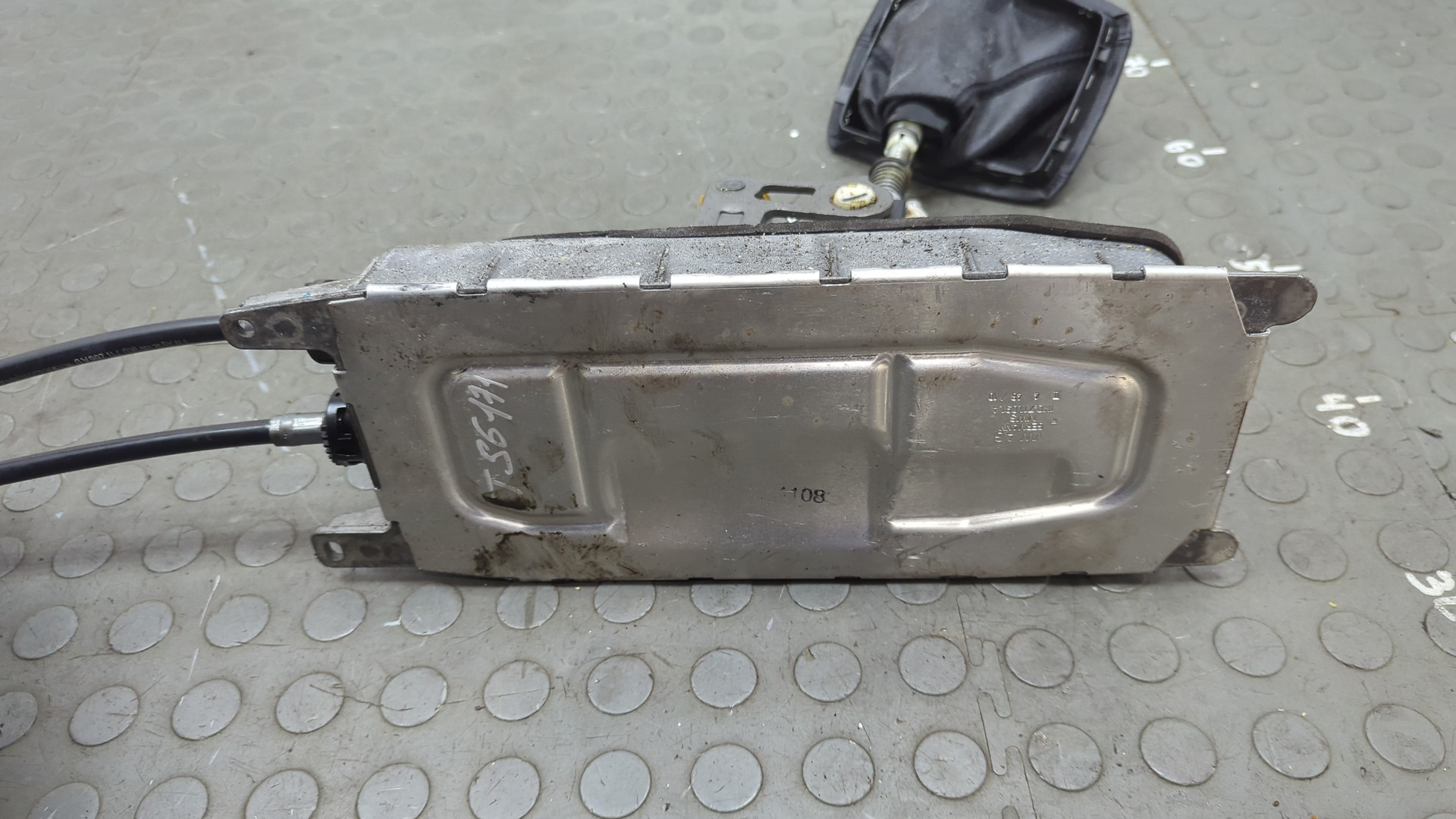 Кулиса МКПП / АКПП