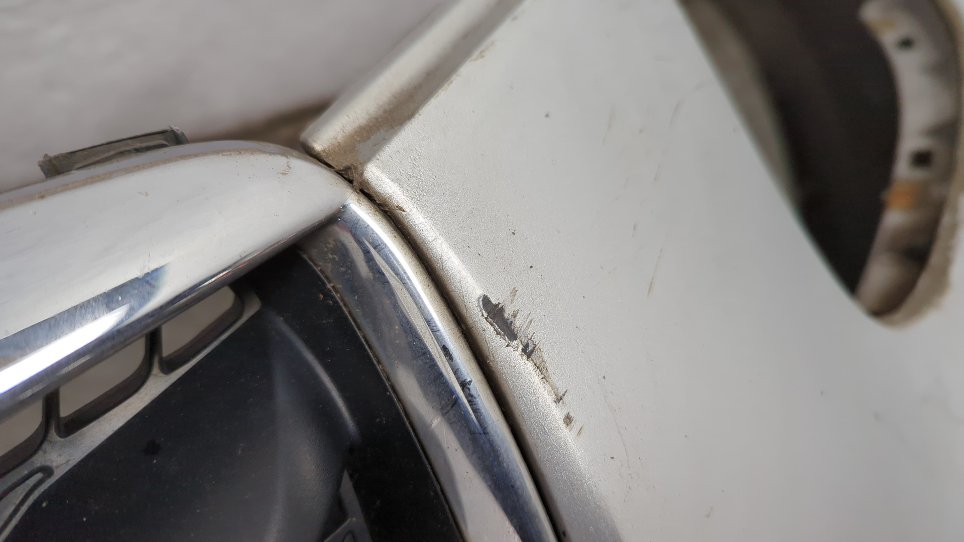 Бампер передний