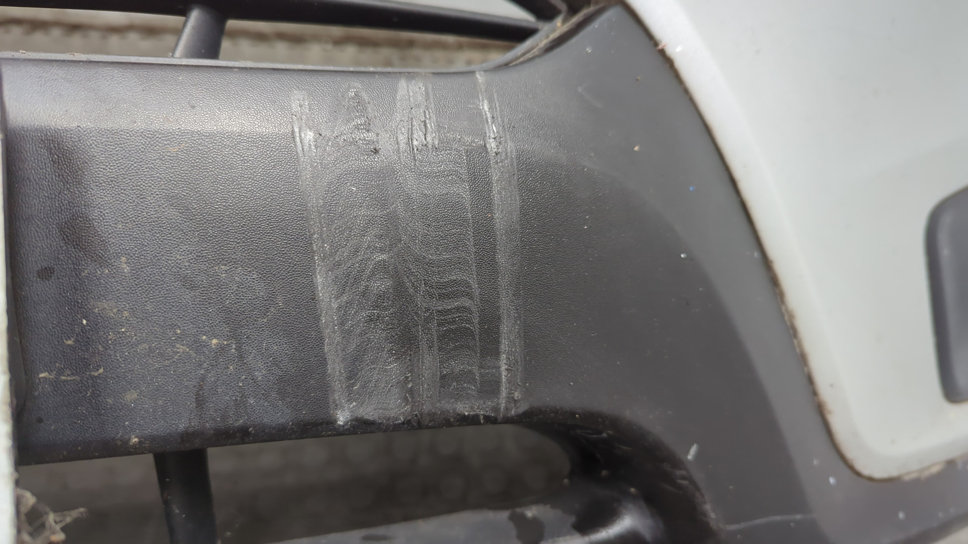 Бампер передний