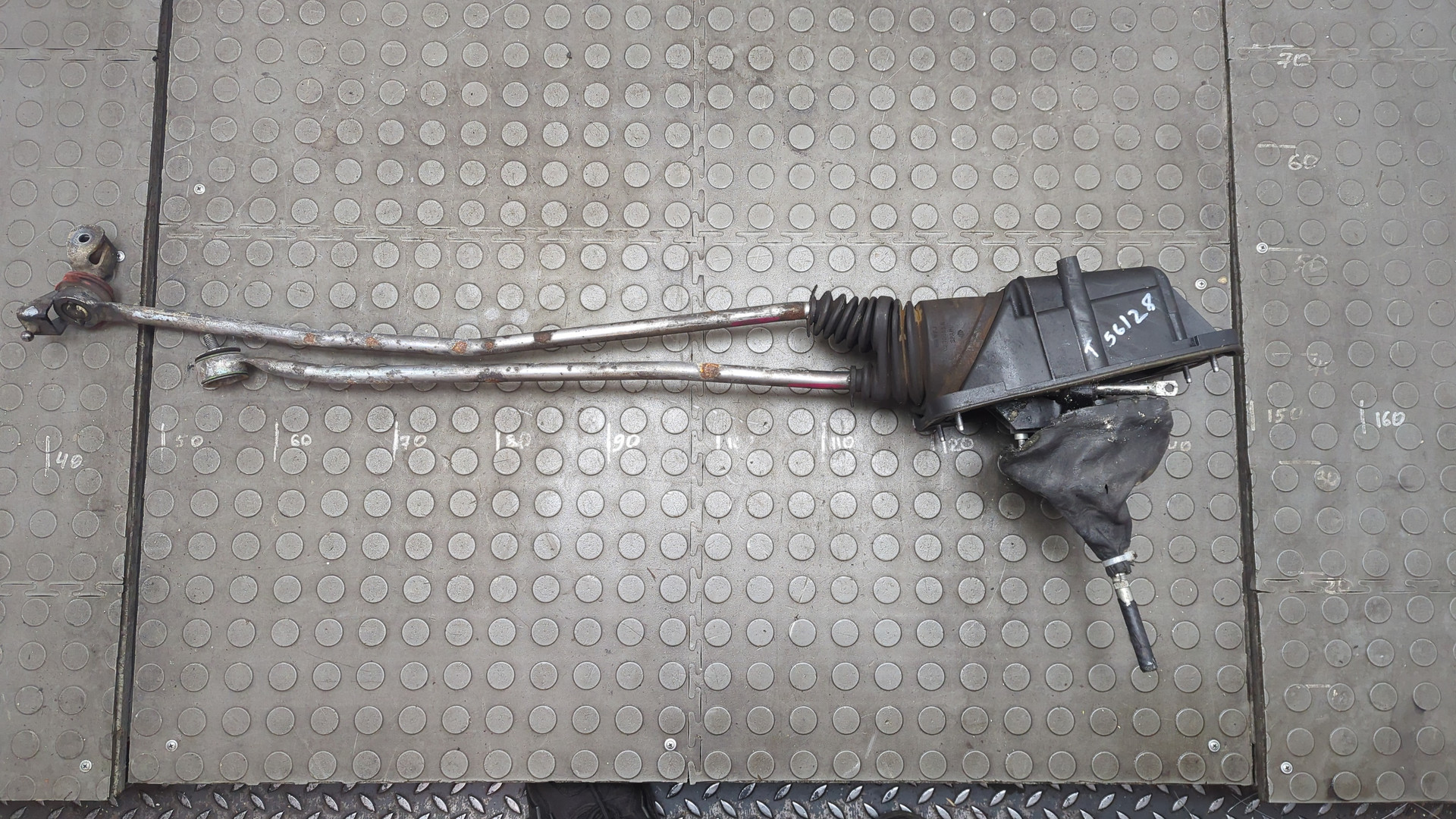 Кулиса МКПП / АКПП