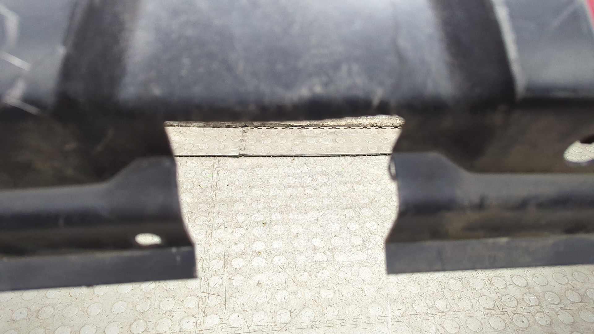 Бампер задний